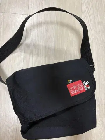 ManhattanPortage 스누피 콜라보 메신저