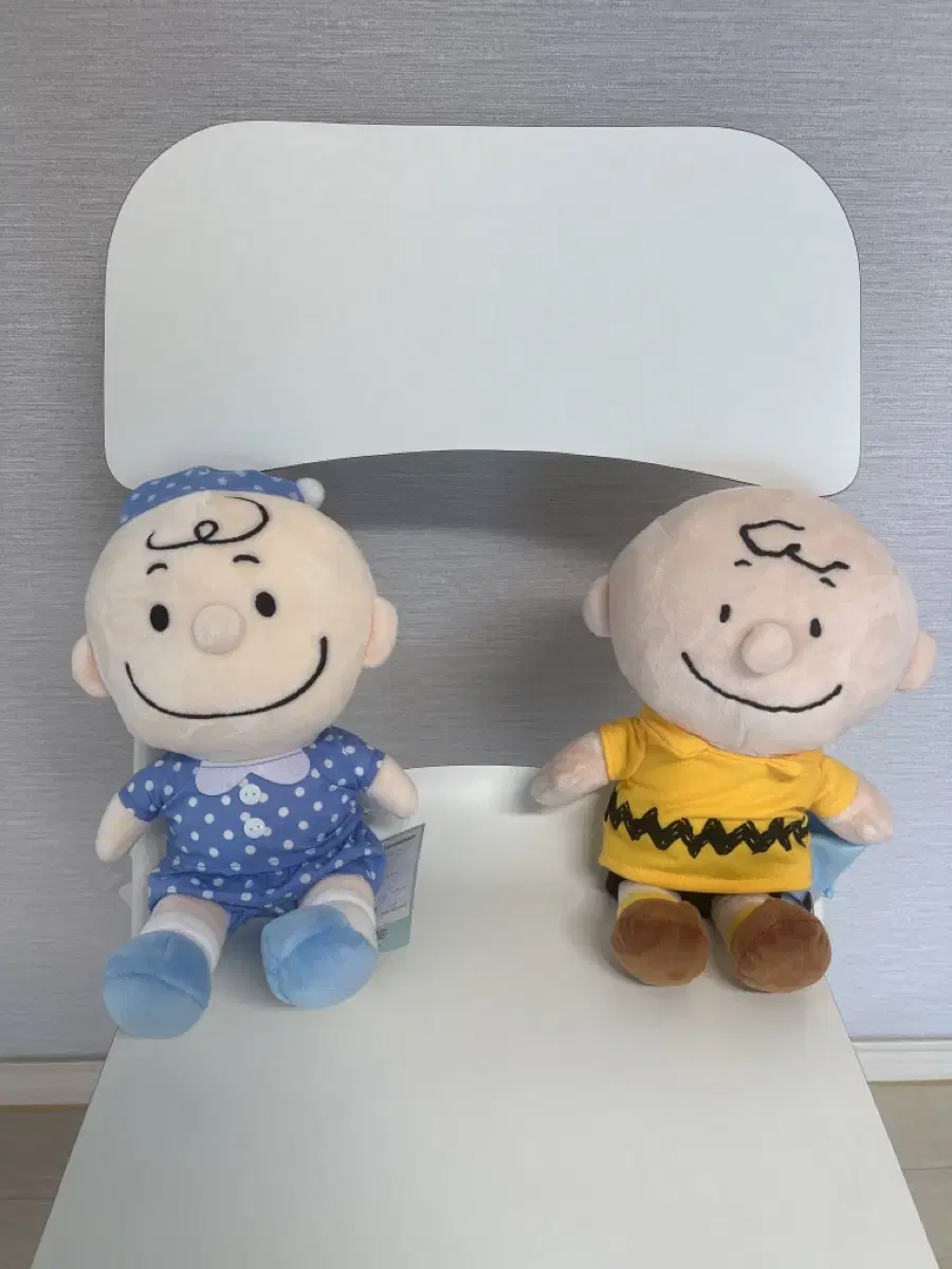 스누피 찰리브라운 중형 인형 팔아요