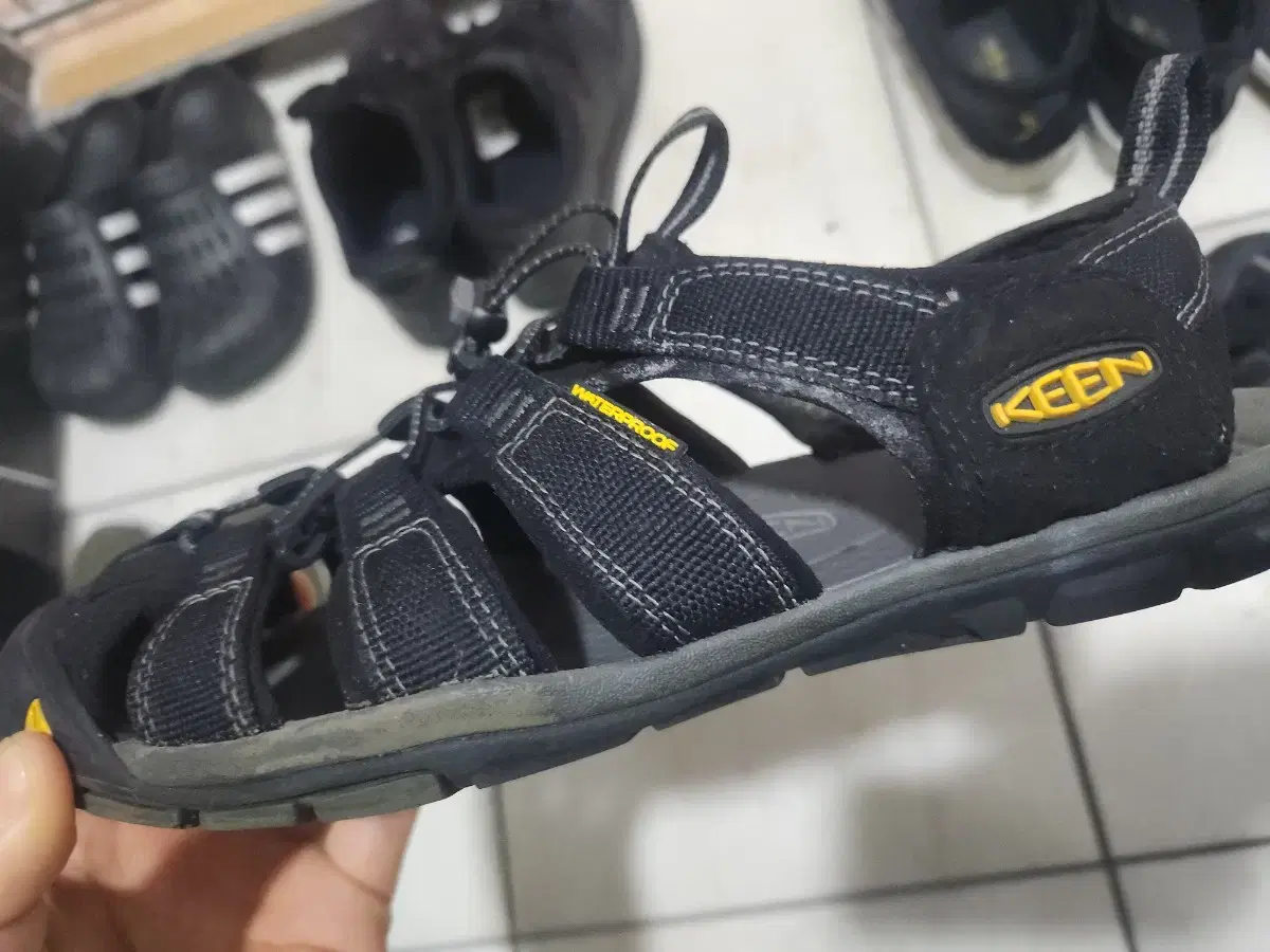 Selling Keen summer sandals