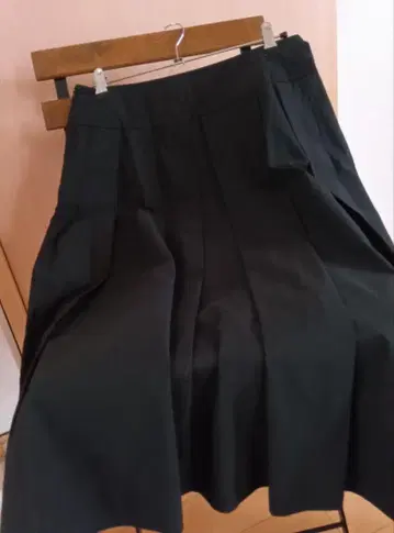 히로코 코시노 검정 타프타 플레어 스커트 일본제