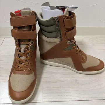 새상품 리복 A KEYS WEDGE 8 (25cm)