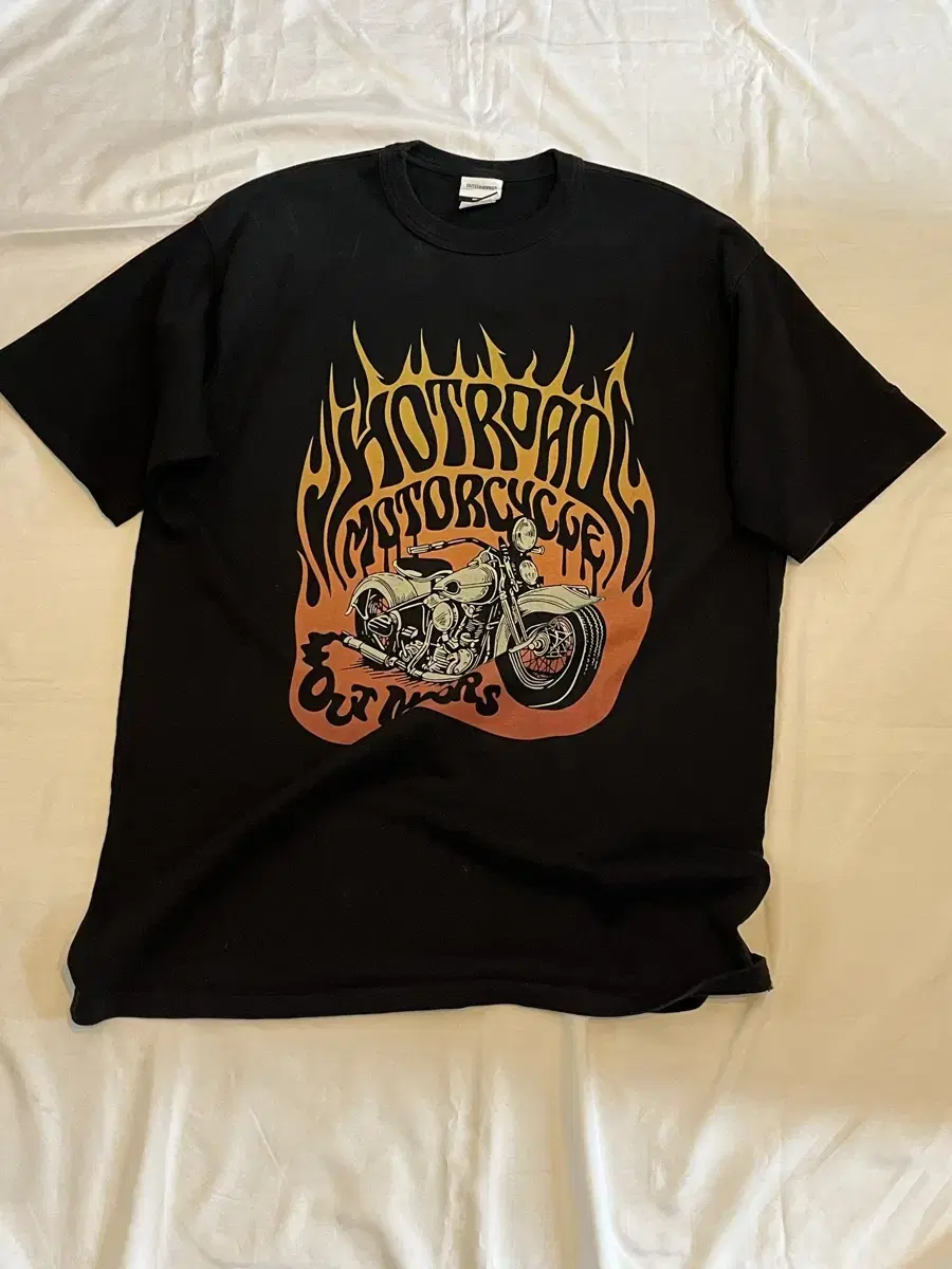 [M]아웃스탠딩 MOT SERIES TEE