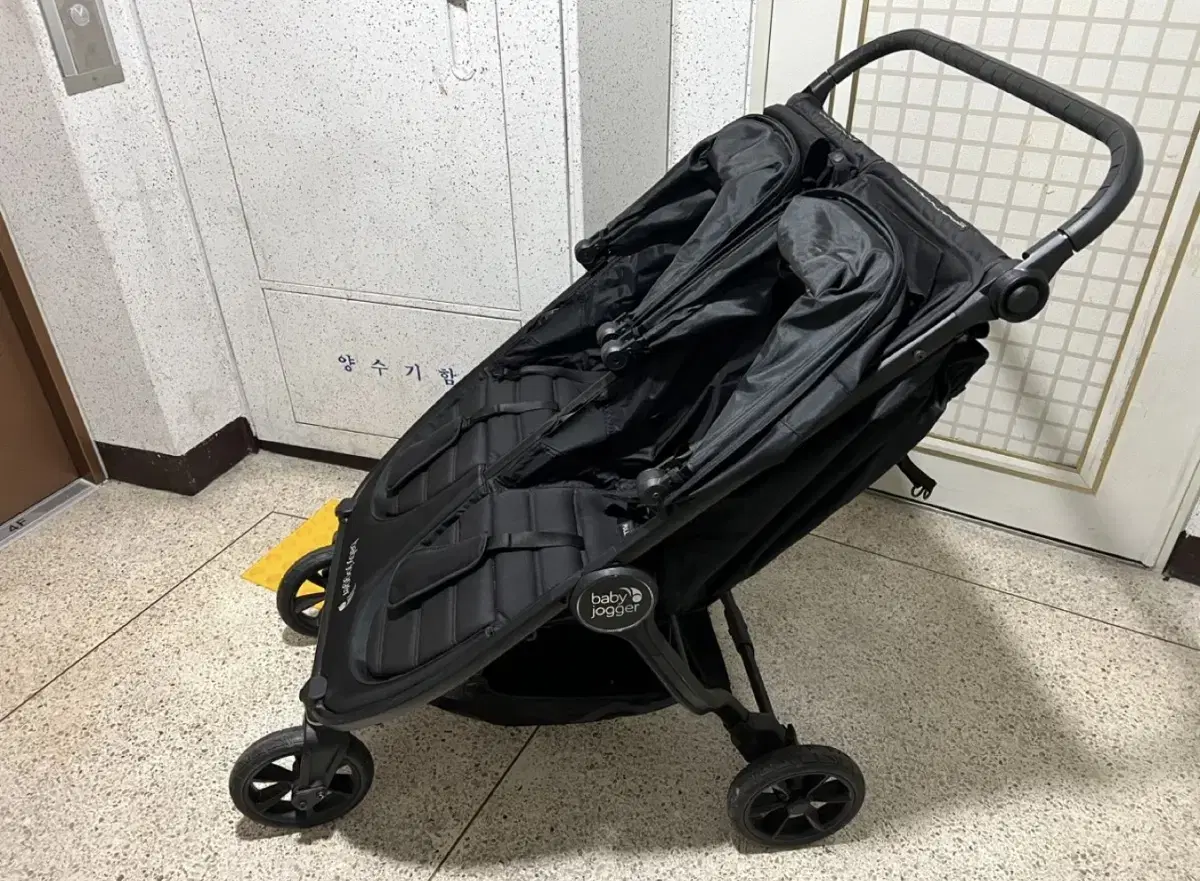 Baby Jogger Twin City Mini GT2 Double Stroller All Black