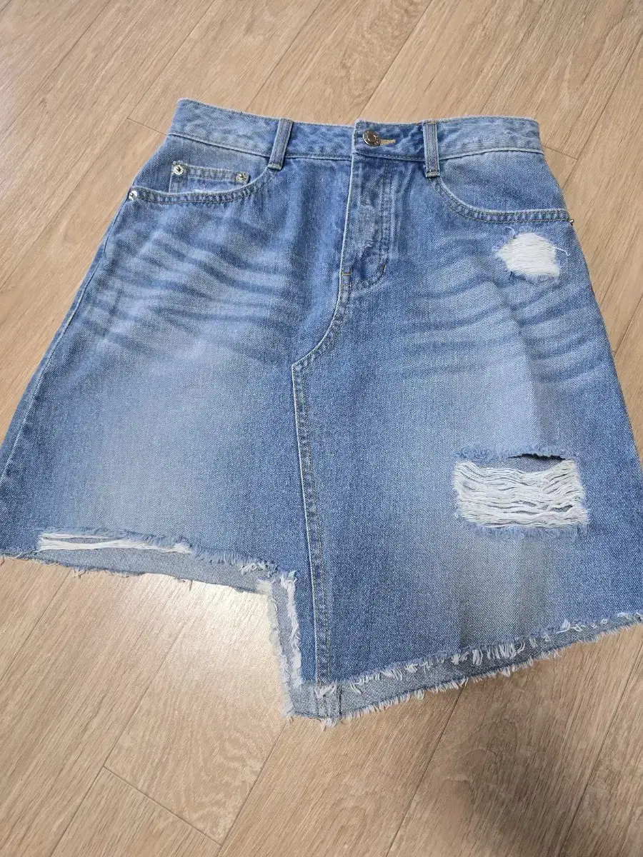SJYP Denim Skirt S (New)