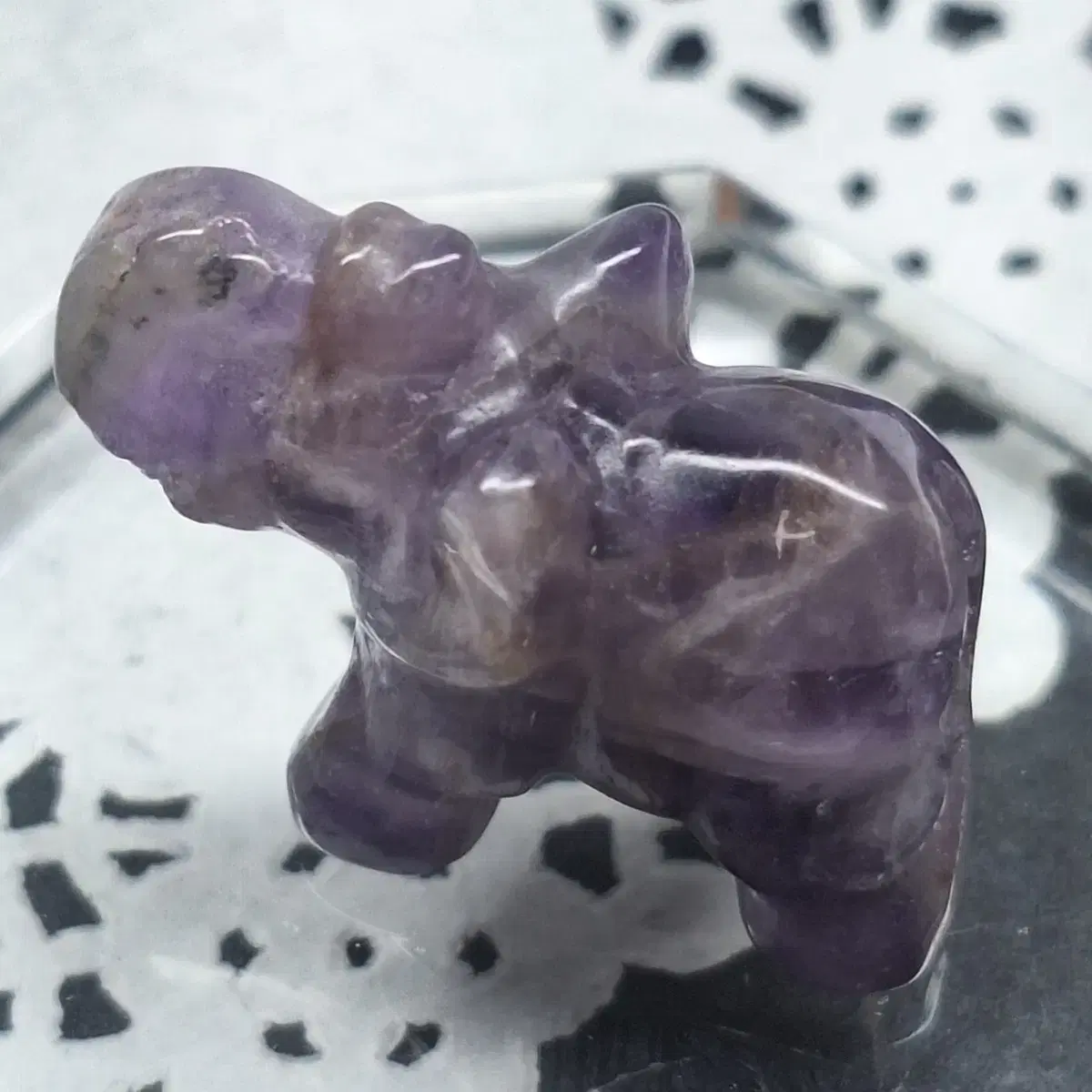 Natural Amethyst Elephant / Longevity, Wealth, Honor, Coexistence and Cooperation