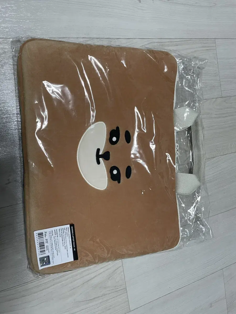 데이식스 데니멀즈케 노트북파우치