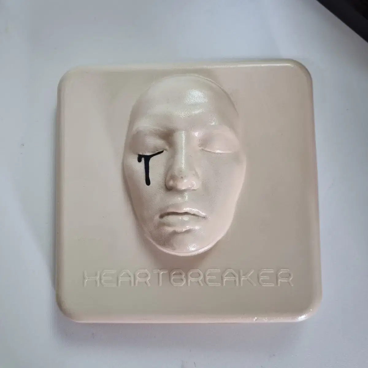 G-Dragon Heartbreaker album