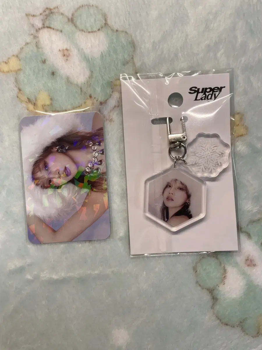 idle pop up store Super Lay poca keyring (g)idle yuqi