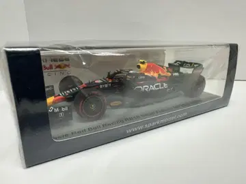 Spark 1/43 레드불 RB18 S. 페레스 (2022)