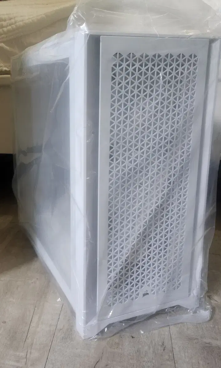 CORSAIR 4000D RGB AIRFLOW (True White) Sealed
