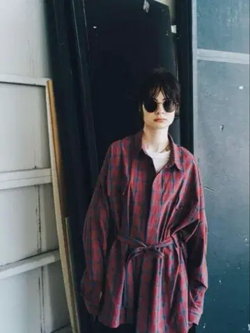 ESSAY DRAPE SHIRT 에세이 드레이프 셔츠