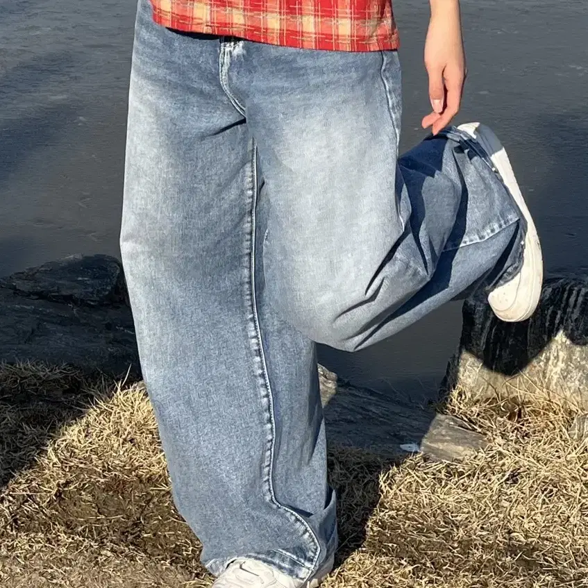 【MODIMOOD】SNAP TWO WAY WASHING DENIM PANTS Avely Modimood Hem Snap Two-Way Washing Denim Pants on