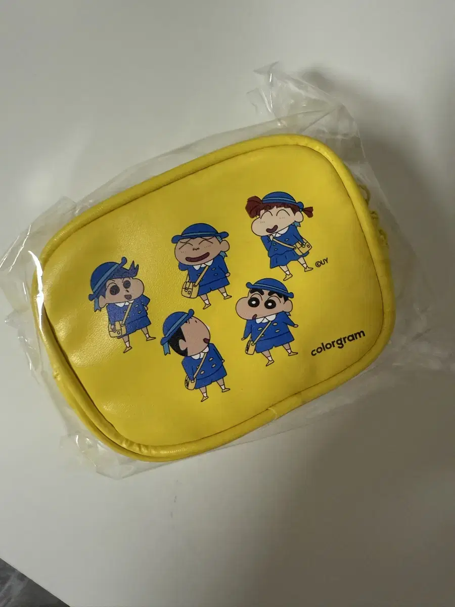 Colorgram Crayon Shin-chan Pouch