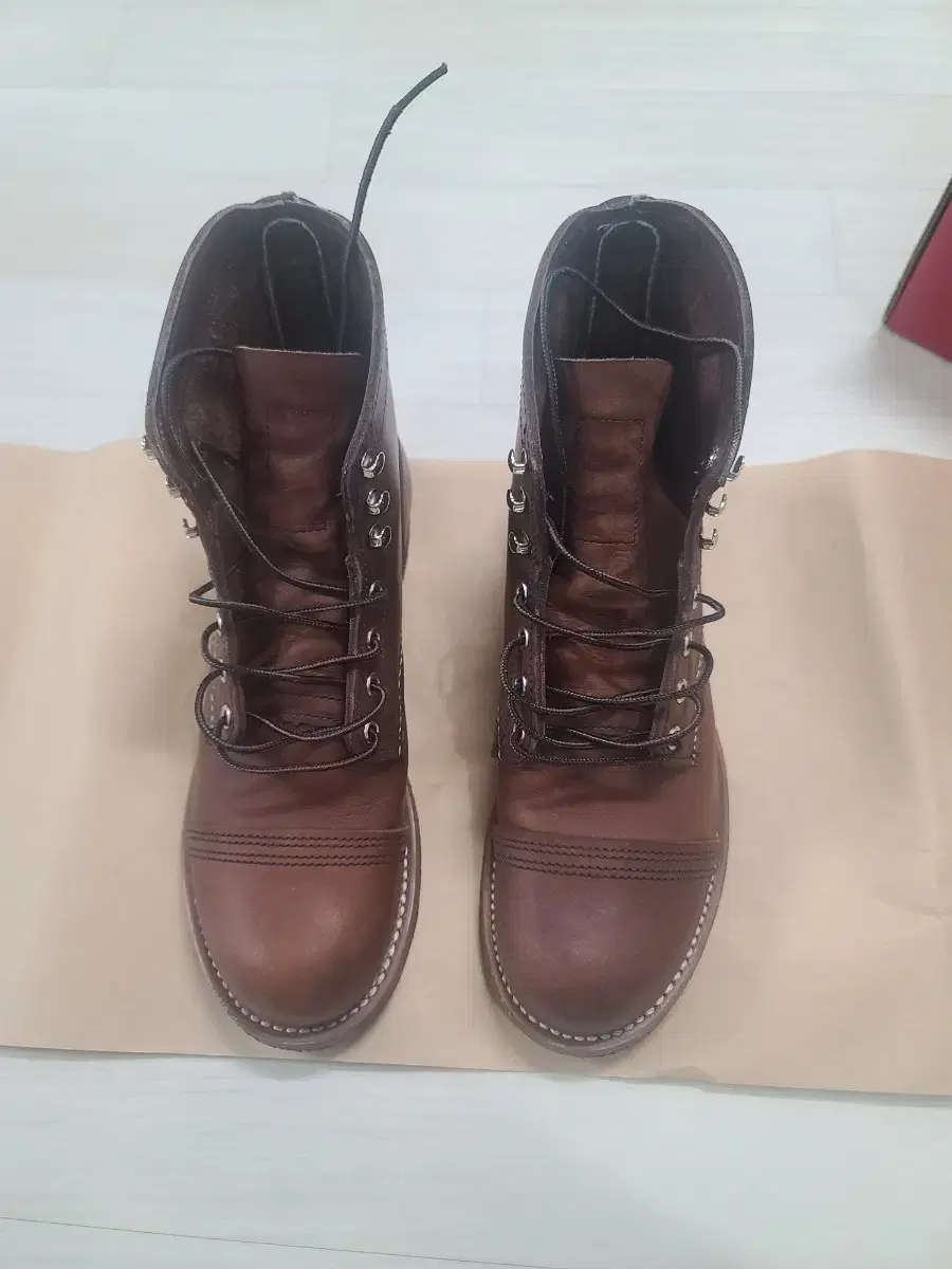 Selling Red Wing Iron Ranger 8111, size 260.