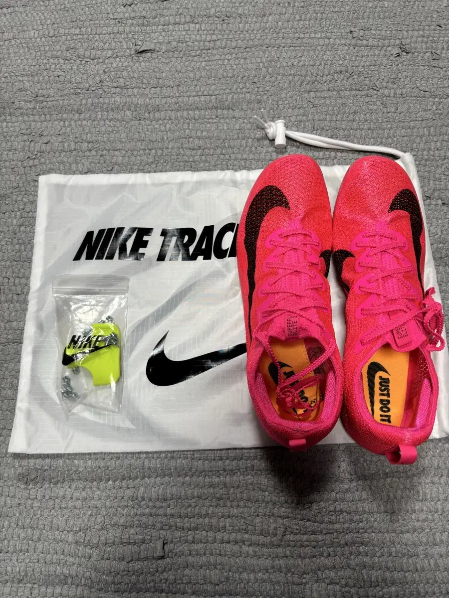 (285) Nike Zoom Superfly Elite 2 Track and Field Spikes