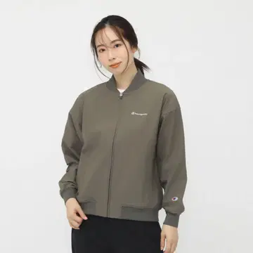 챔피온 올리브 그린 집업 자켓