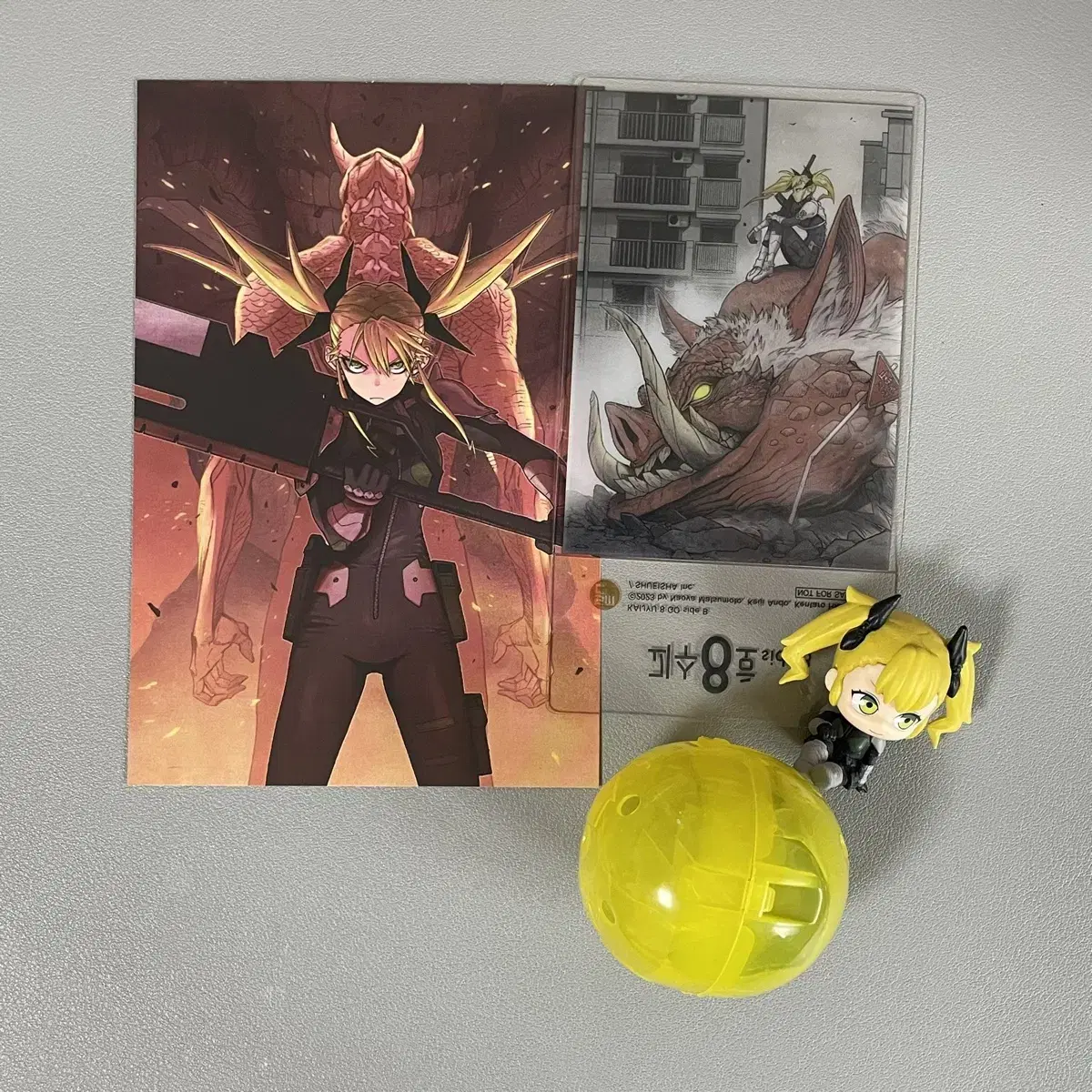 Kaiju No.8 Shinomiya Kikoru Suwarasetai Side B First Edition PP Stand Postcard