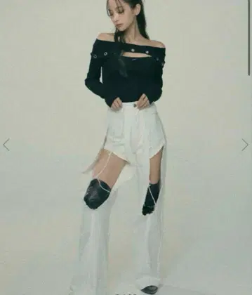 멜트 더 레이디 데미지 오픈 슬래시 팬츠