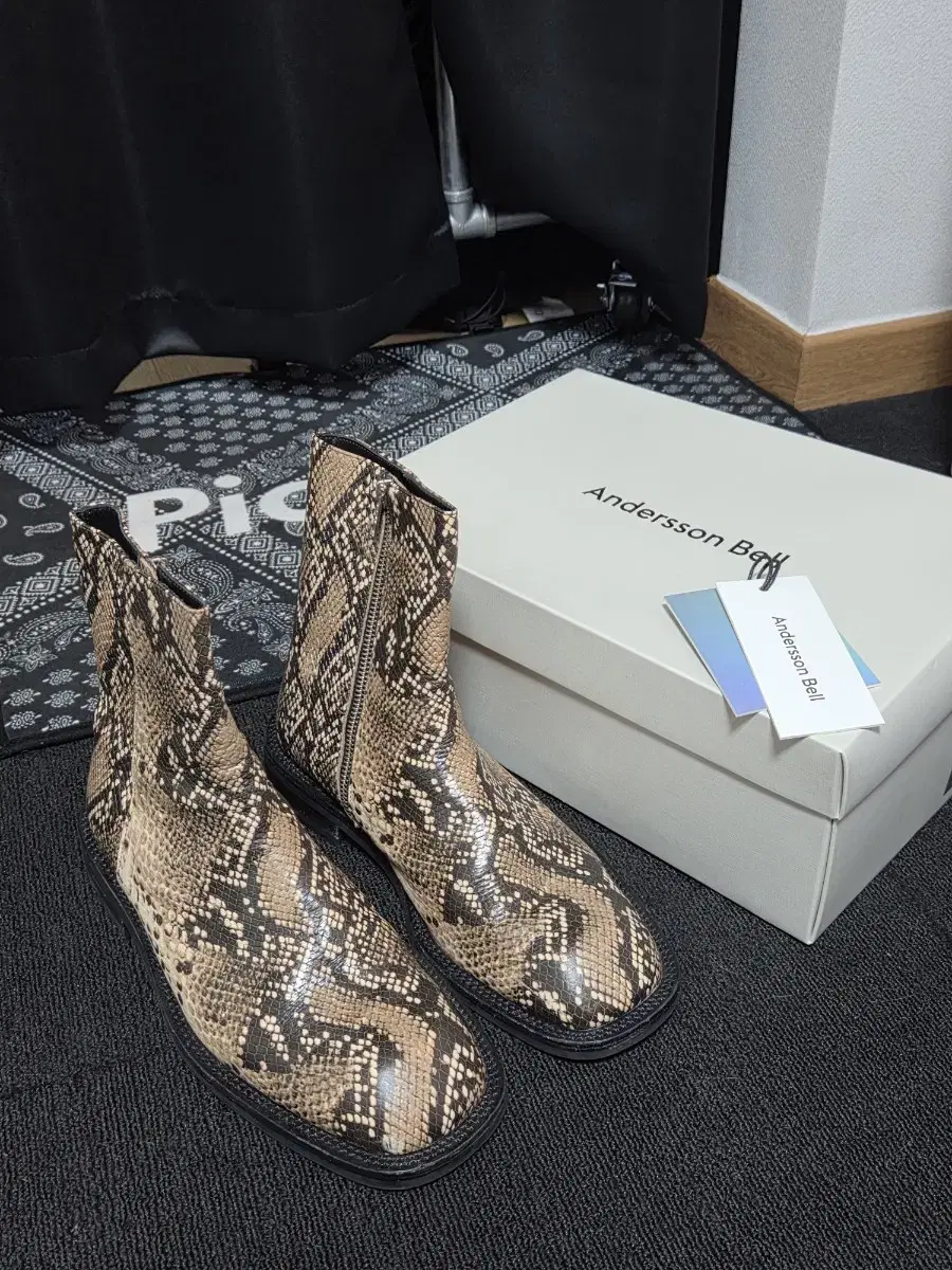 Andersson Bell / Python Square Toe Chelsea Boots / 41(265~270)