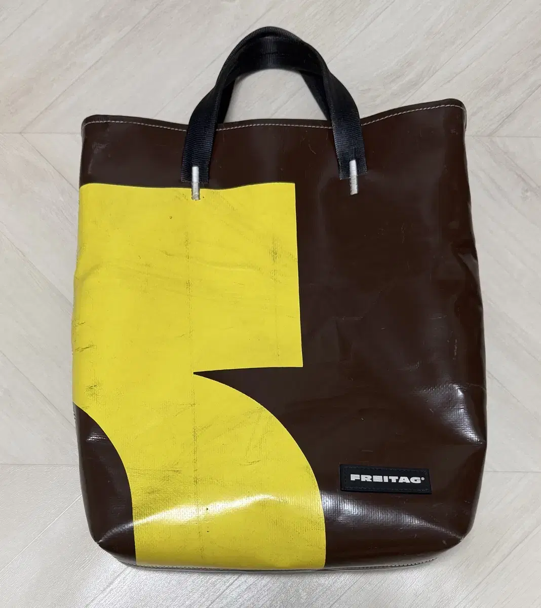 Freitag tote bag Leland brown/yellow