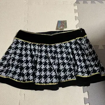 미사용 새상품 툴라라 스커트