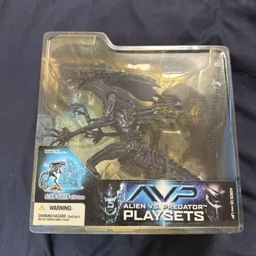 PLAYSETS ALIEN QUEEN WITH BASE 피규어