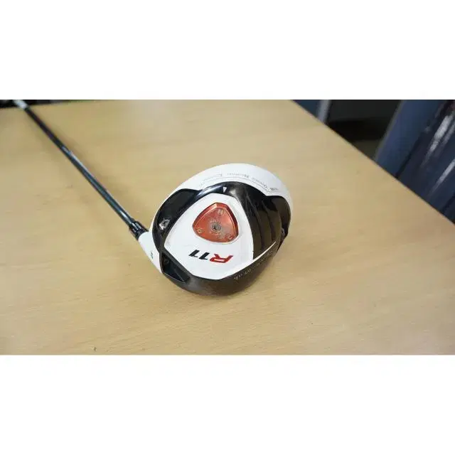 Taylormade R11 9 degree SR Driver (Good Condition, Authentic)
