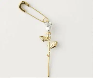 앰부쉬 앰부쉬 ROSE CHARM EARRING 장미 귀걸이