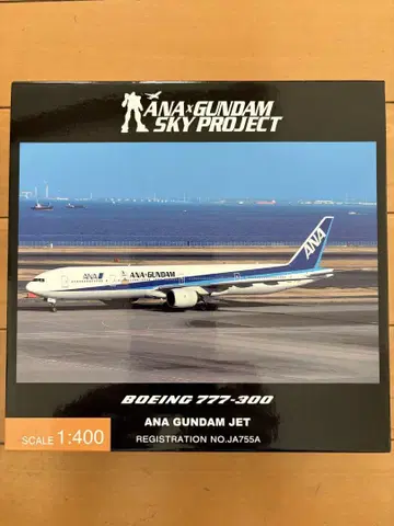 ANA 건담 제트 보잉 777-300