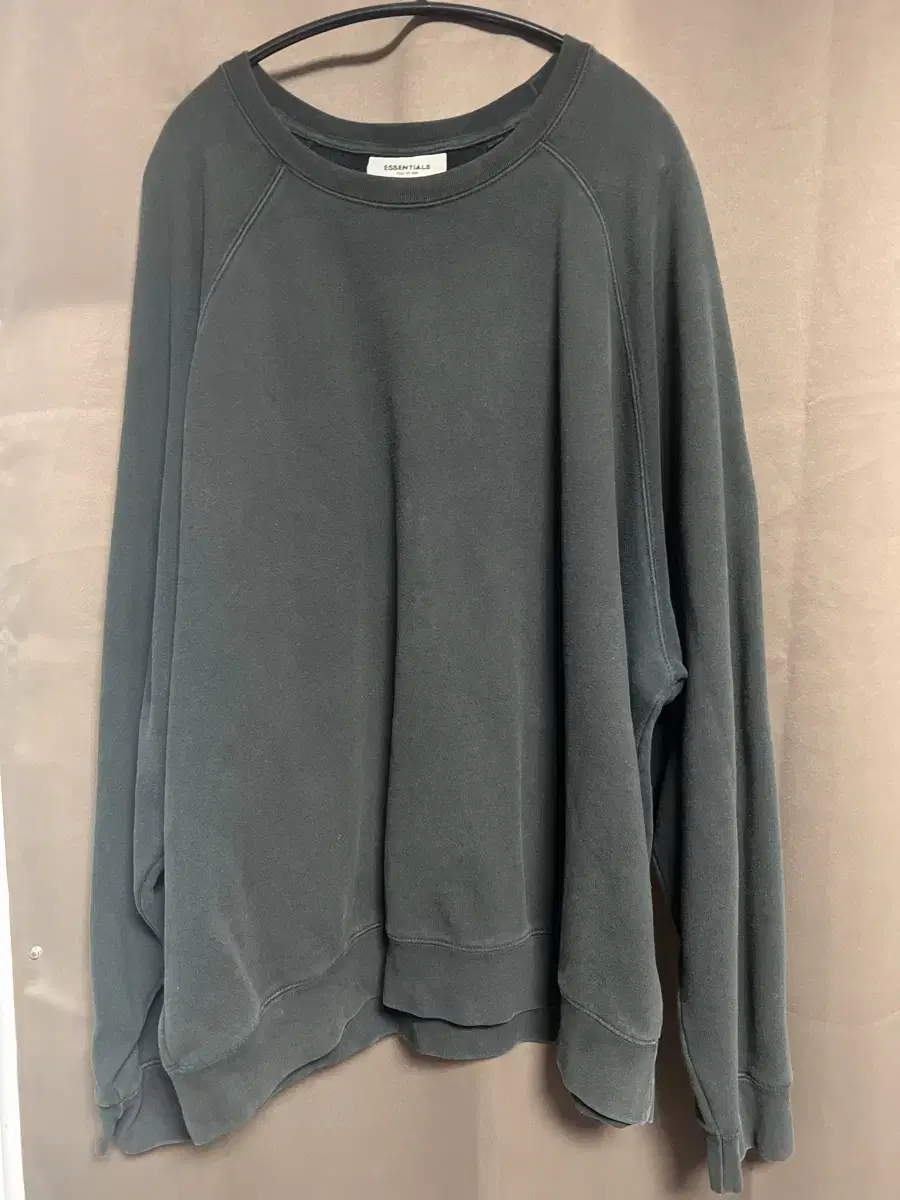 p.o. Essential Sweatshirt XL