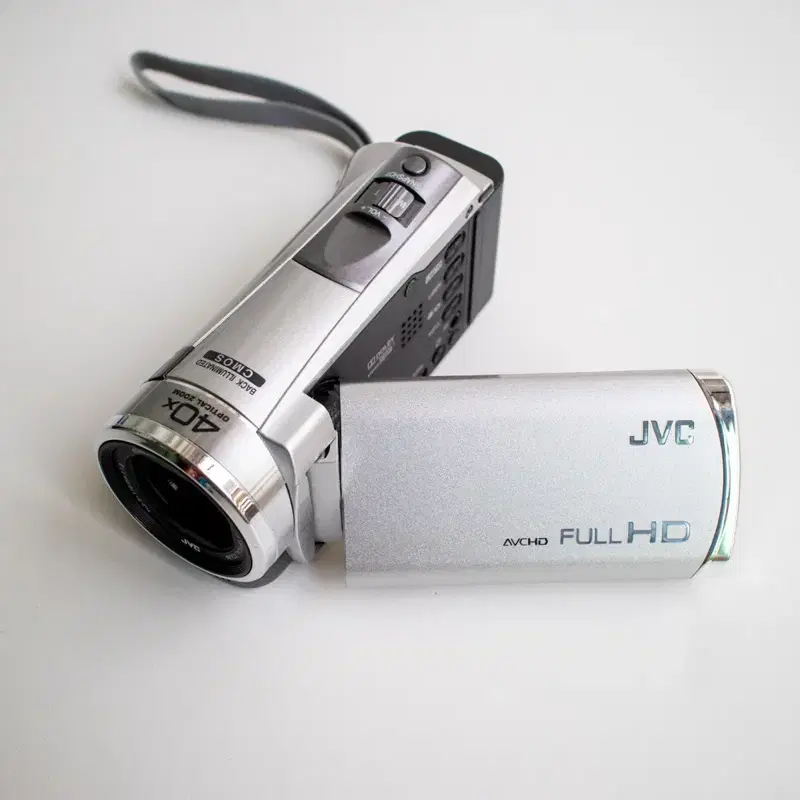 JVC　GZ-HM33 JVC Everio GZ-HM330 review: JVC Everio GZ-HM330 - CNET