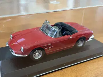 BEST MODEL Ferrari 330 GTS 9130 1/43 빨간색
