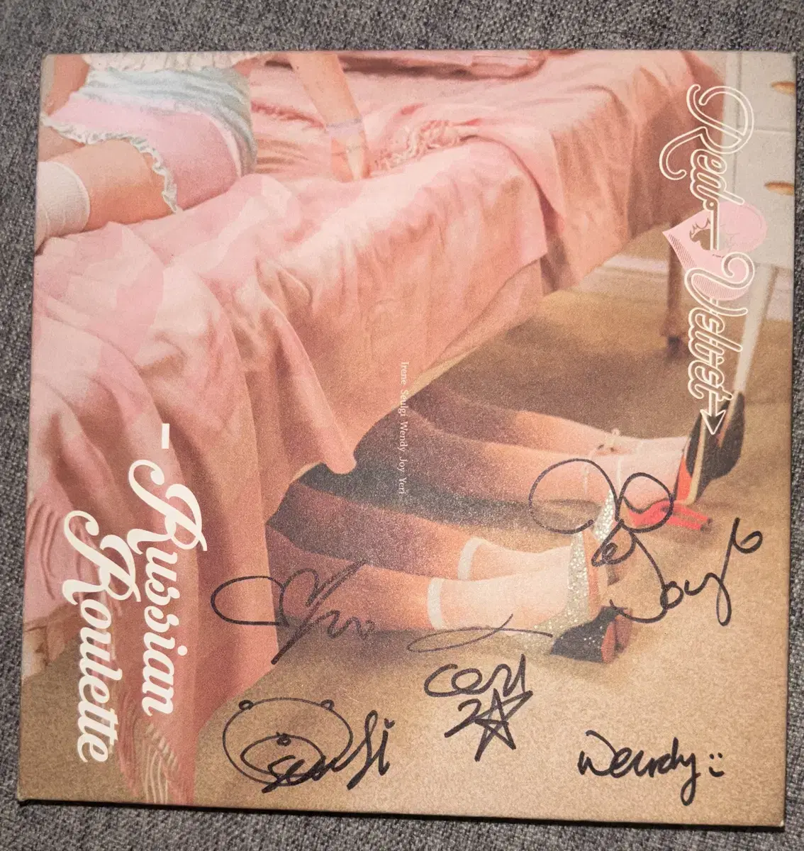 Red Velvet Russian Roulette Autographed Album Poca X