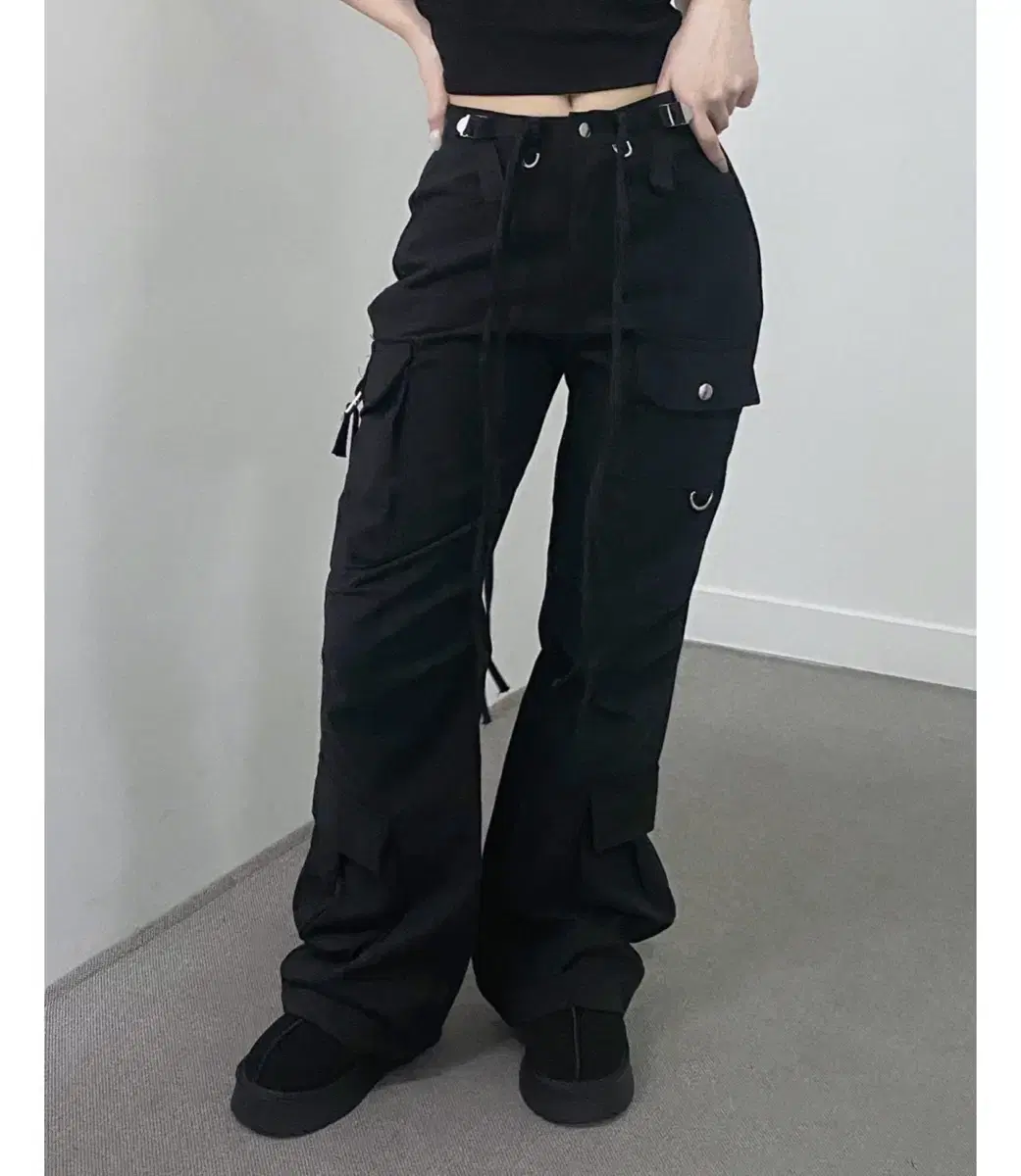 새상품 카고 블랙 부츠컷 와이드팬츠