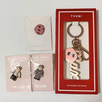 동방신기 키링 핀 배지 세트