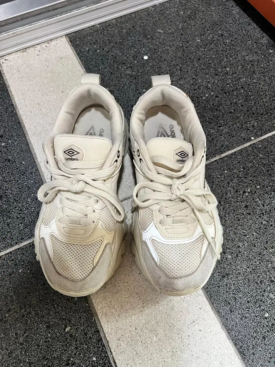 Brand Umbro Umbro Bumpy Sneakers White Umbro Bumpy Grey Sales