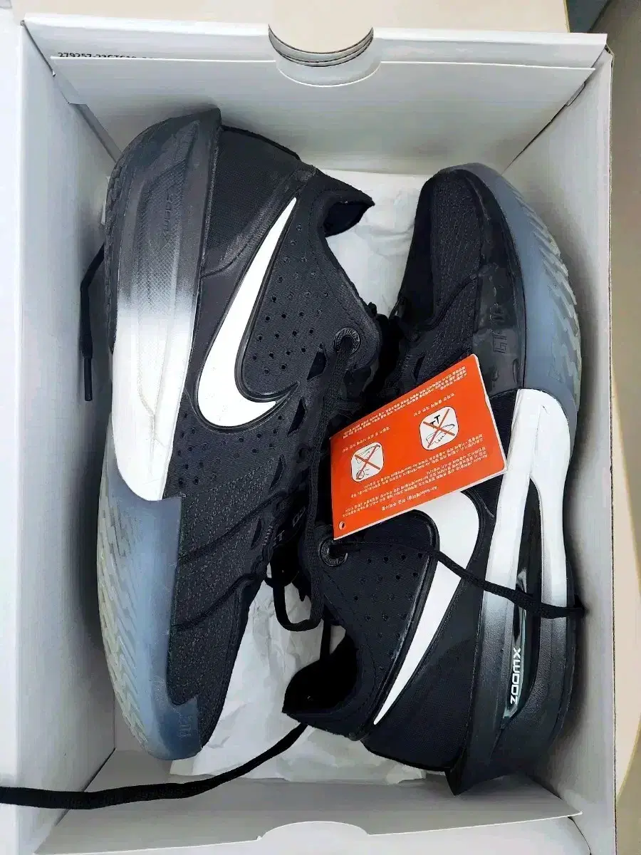 Quick sale Nike Basketball Shoes GT Cut 3 Size 285