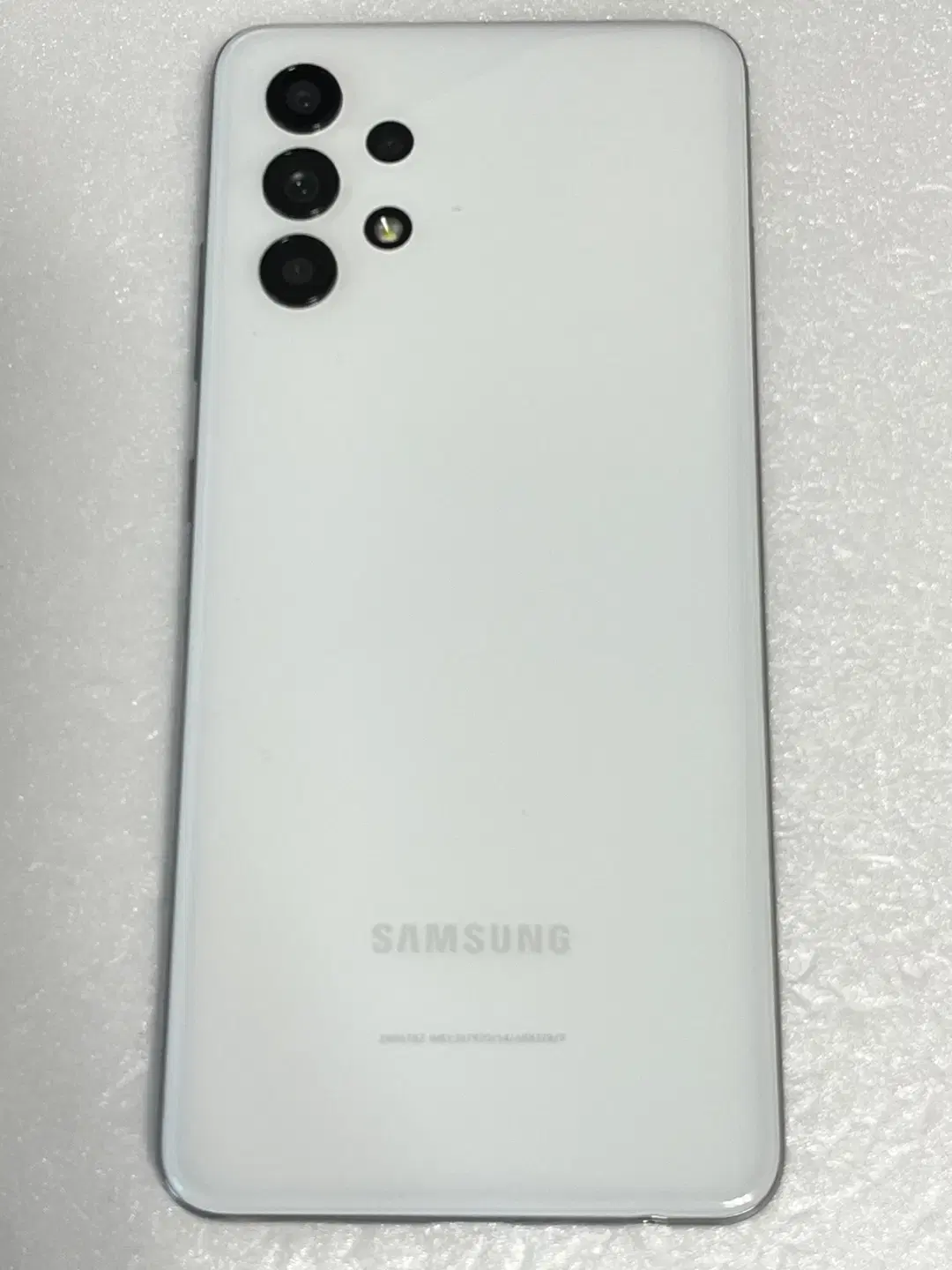20072 갤럭시A32 A325 64GB 화이트 외관 깨끗한 정상해지 공