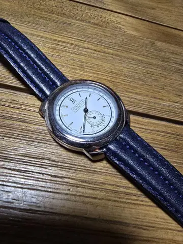 bulova 네이비 가죽 아날로그 수동 와인딩 시계