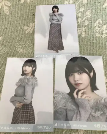 노기자카46 브로마이드 나카니시 아르노 오프숄더 니트