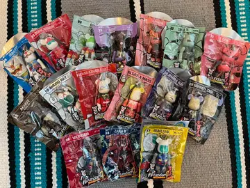 베어브릭 건담 펩시 덤