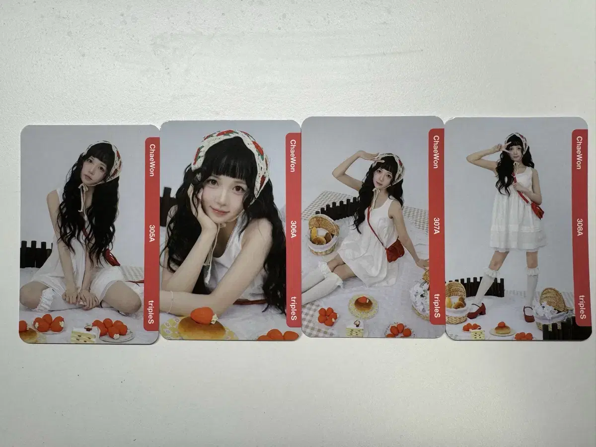 Selling triples chaewon showcase strawberry object only.