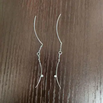 실버 귀걸이