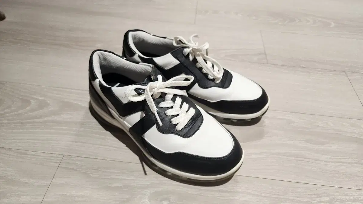 J.Lindeberg Spikeless Golf Shoes 235