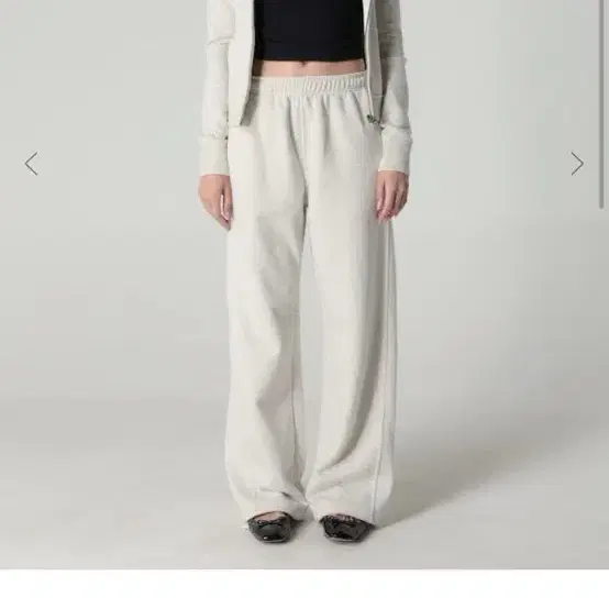 ★GLOWNY★BOLD TRACKSUIT PANTS (OATMEAL)★正規品/直送料込 BOLD TRACKSUIT PANTS (OATMEAL) on Bunjang Global Site.
