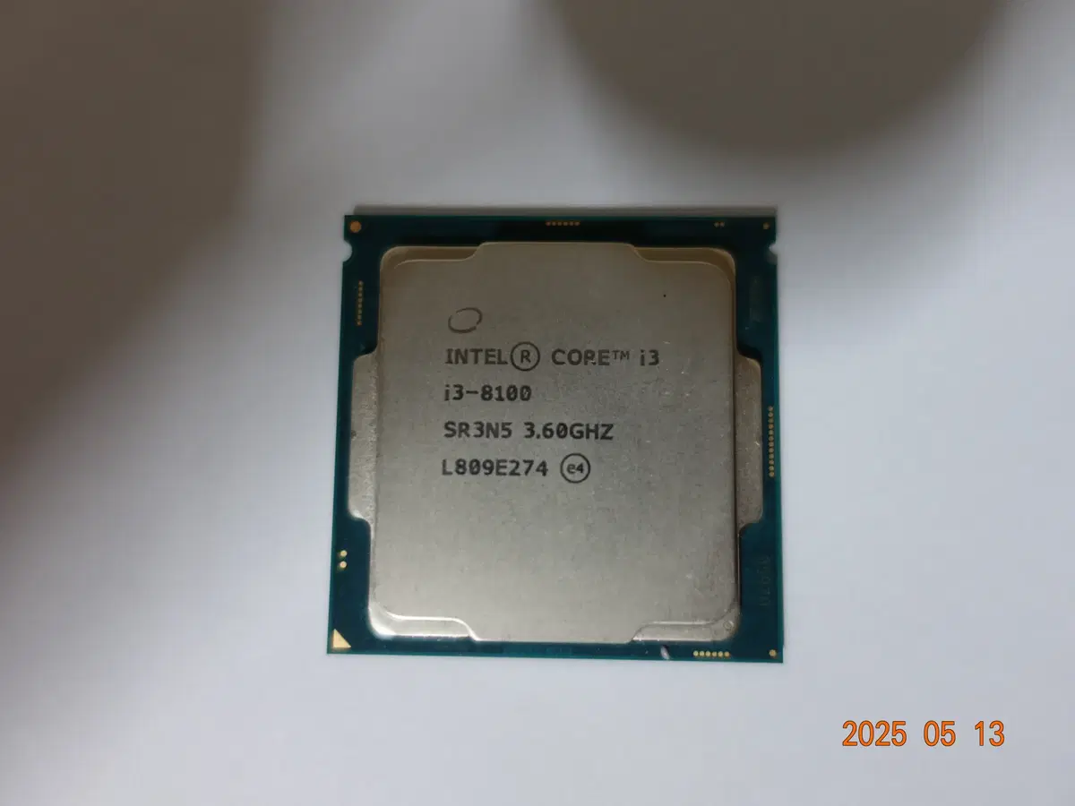 Used Intel Core i3-8100 (Coffee Lake) CPU