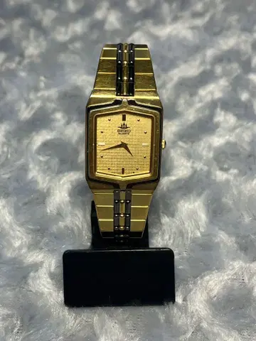 세이코 골드 컬러 스퀘어 손목시계