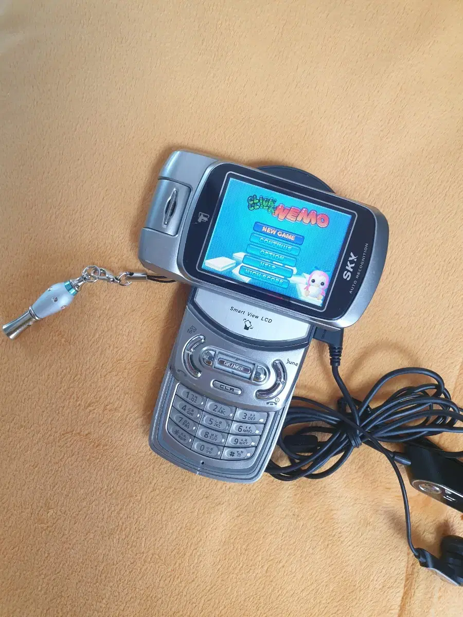 [SKY R100 Phone] IM-R100 Slide Phone Horizontal Rotation Phone Collectible Phone
