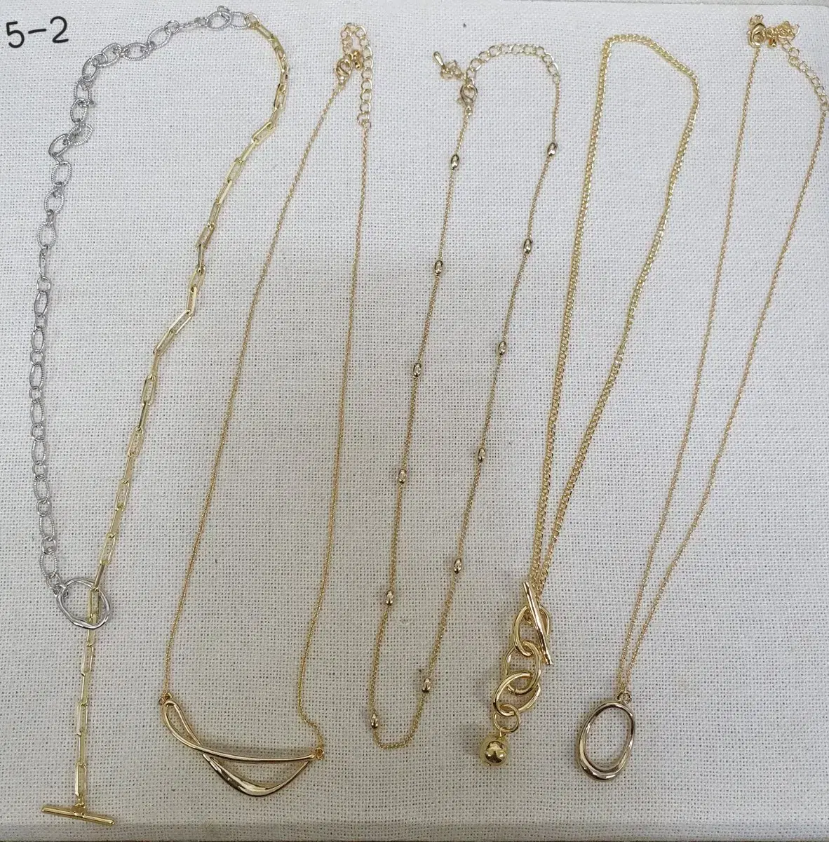 (5-2) 5 Necklaces bulk