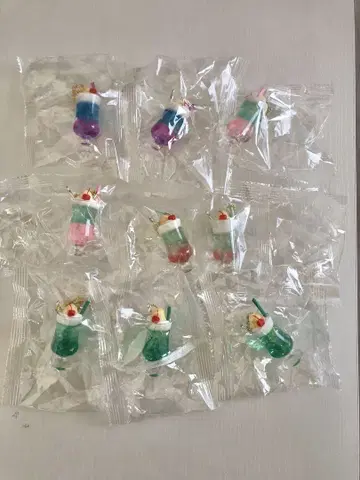 컬러풀 크림 소다 윈터 가챠 파르페 키링 윈터